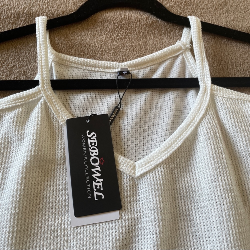 Cold shoulder waffle knit top - NEW